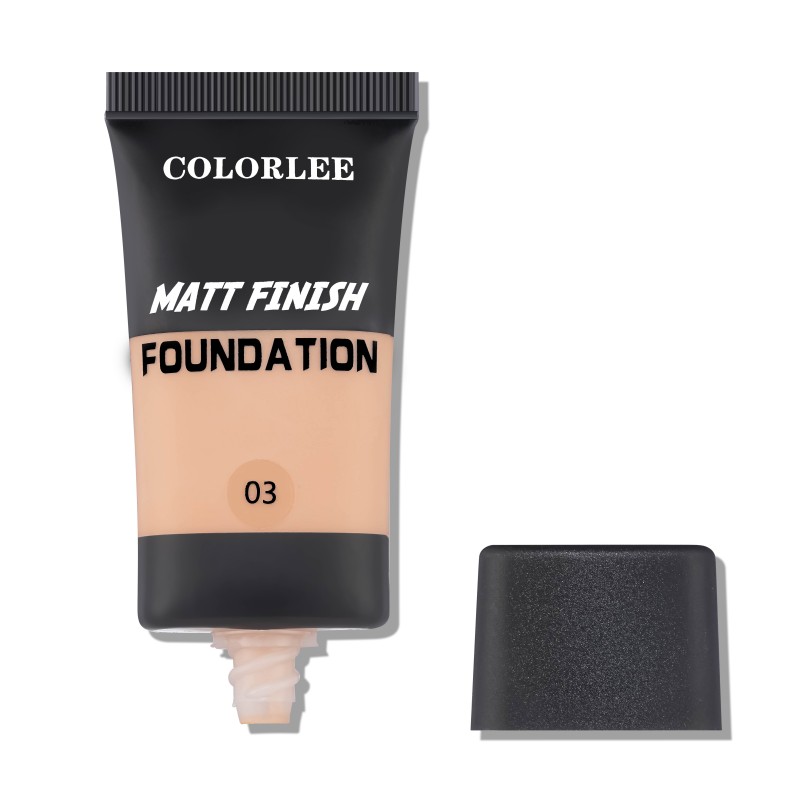 Flüssige Foundation mit mattem Finish